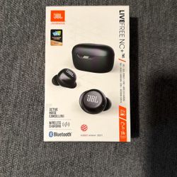 JBL LIVEFREE NC+ Earbuds