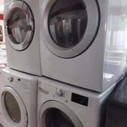 L.G. WASHER AND DRYER EVERYTHING GOOD 