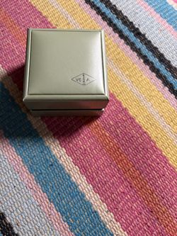 Van Cleef & Arpels genuine ring Jewelry box case  Color Green
