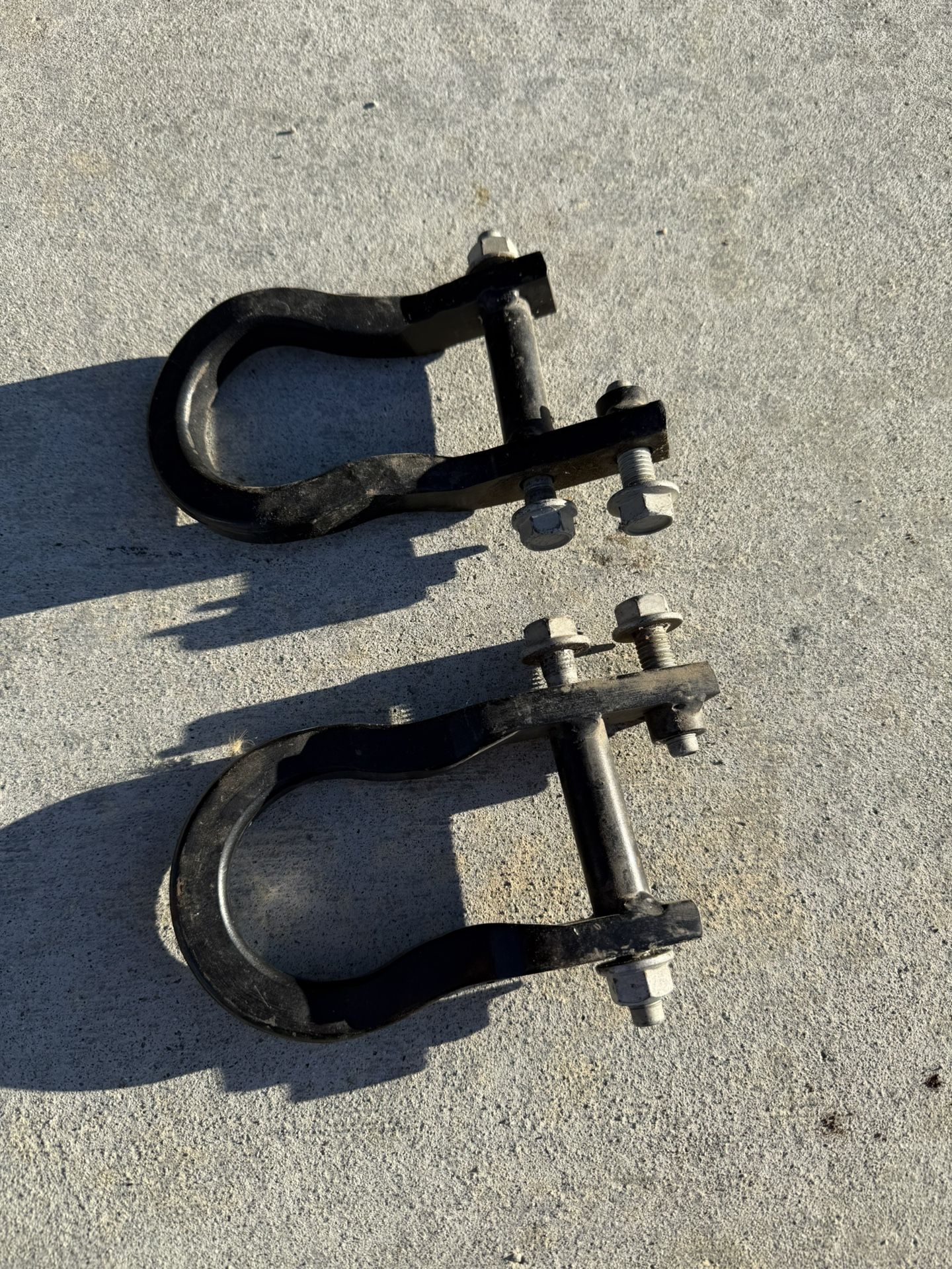 CHEVY GMC SILVERADO 07-13 Tow Hooks.
