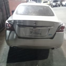 2015 Nissan Altima Parked Car