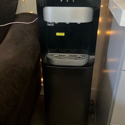 Water Dispenser 