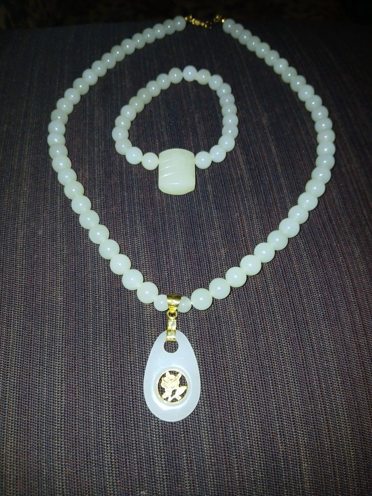 Jade,  14K Gold Necklace with Bracelet 