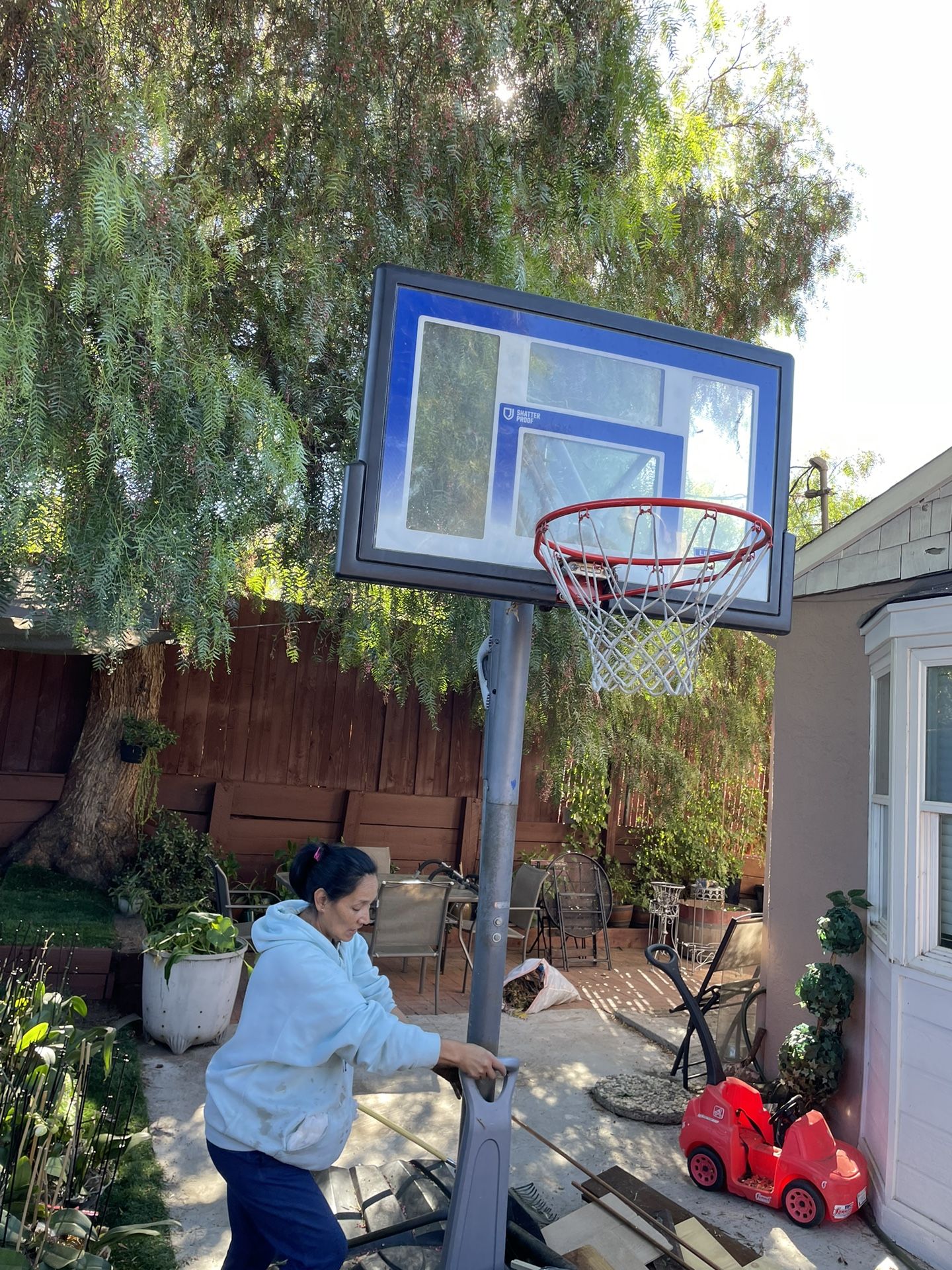 basketball hoop