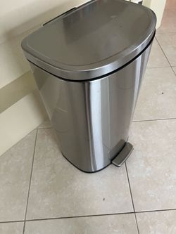 Stainless steel trash can