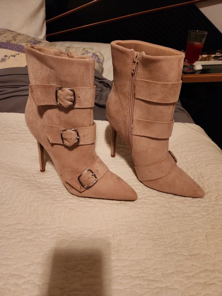 Womens Fashion Boots High Heel, Beige/tan Buckle Strap Design, Size 7