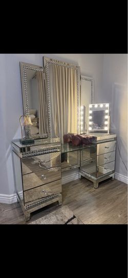 Glam Mirrored Vanity Dresser with Tri-Fold Mirror
