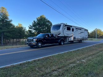 Enclosed Trailer / RV – Available for Hauling & Transport