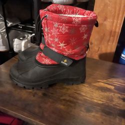Girls Snow Boot Size 3 
