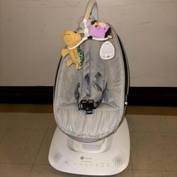 4MOMS MamaRoo Multi-Motion Baby Swing. 