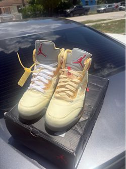 Off-White x Air Jordan 5 “Sail”  size 8