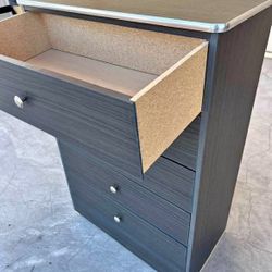 Five Drawers Dresser 
