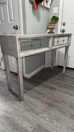Entry Way Table