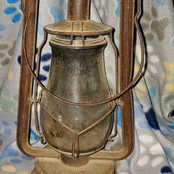 Antique Oil Lamp / Lantern