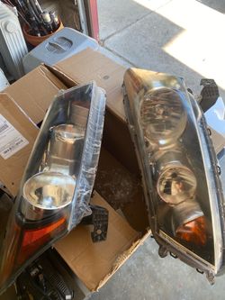 Honda accord 2008 headlight w bulbs