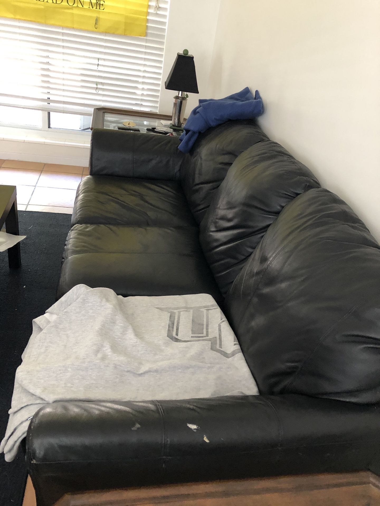 Black leather couch set for Sale in Fort Lauderdale, FL OfferUp