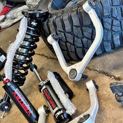 ‼️‼️Rough Country Lift Kits On Sale! WE FINANCE No Credit Needed Chevy GMC Ford Ram Toyota Jeep‼️‼️