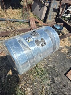 Diesel fuel tank very good condition.
