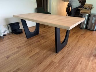 Castlery Dining Table 70'' (sits 6 people) - Like New