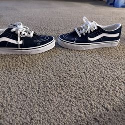 Brand new vans navy blue size Men’s 7 1/2 Women’s Size 9