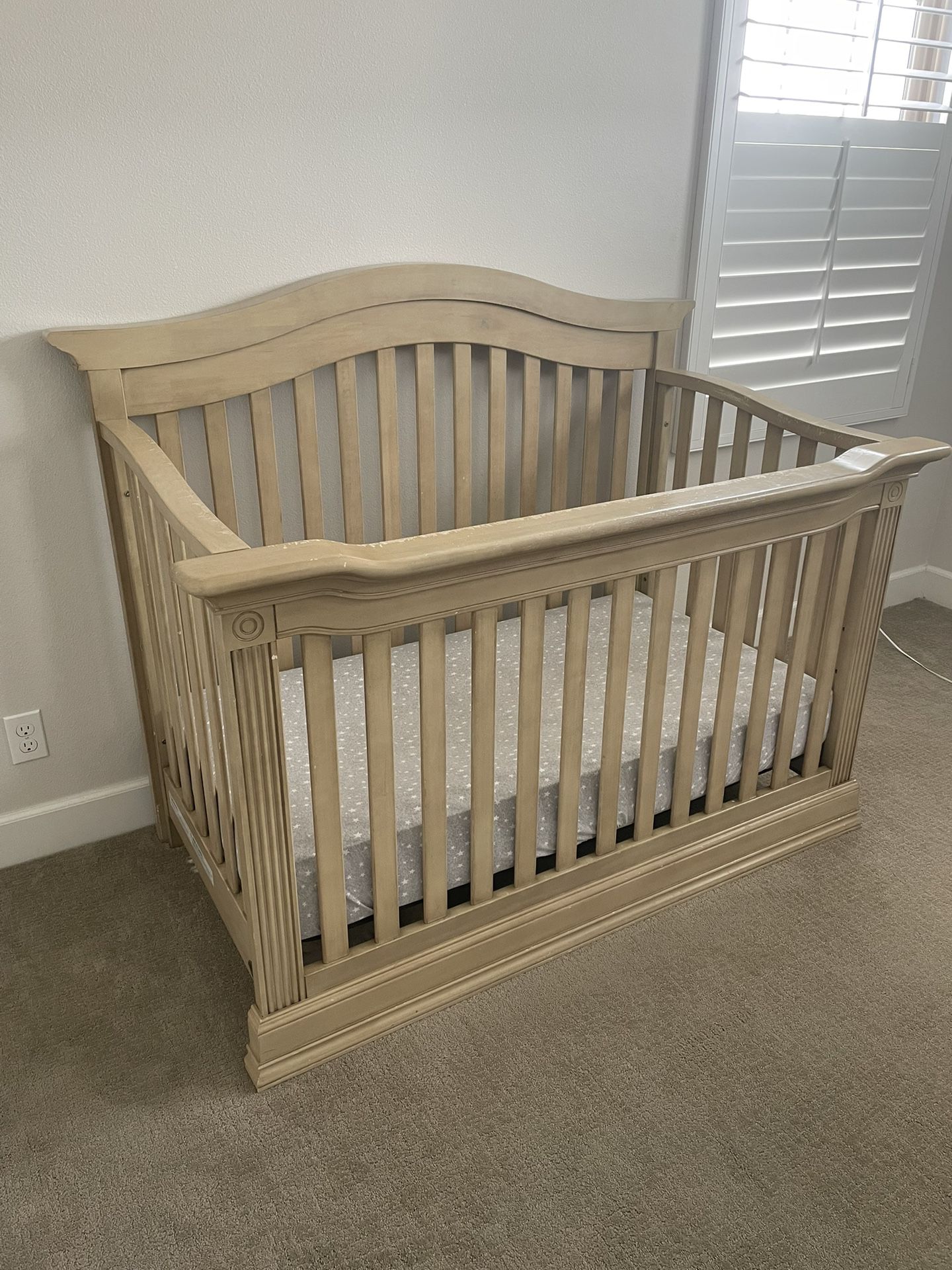 Crib And Dresser Set With Removable Changing Table