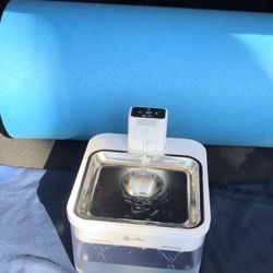 Dawny Paws Wireless Pet Fountain