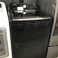 New Scratch And Dent Samsung Washer. 1 year Warranty 