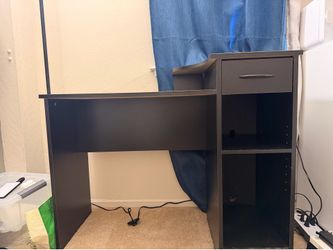 Black Desk