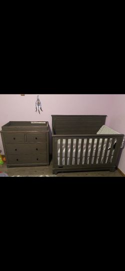 Crib & Dresser 