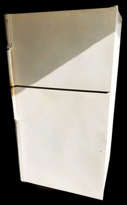 GE Fridge - Off White