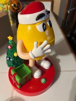 M&M's 2016 Yellow Character Lights Music Christmas Works 10” Very Clean