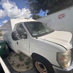 2008 E350 Utility Box/storage