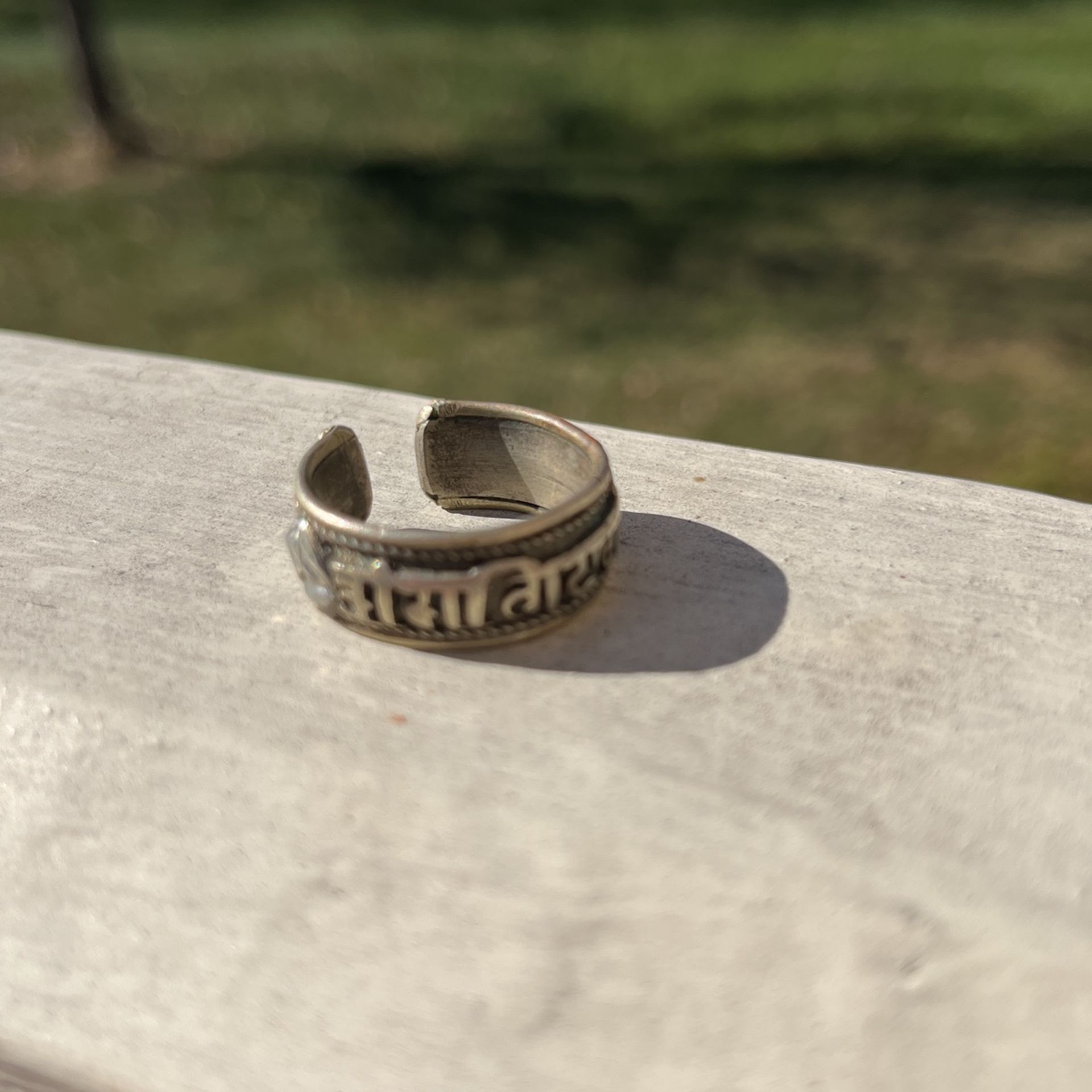 Tibetan Om Mani Padme Hum Healing Ring