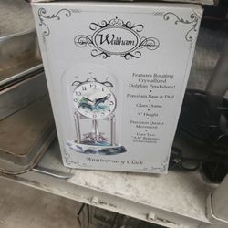 Dolphin Clock 