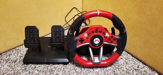HORI Mario Kart Racing Wheel and Pedals