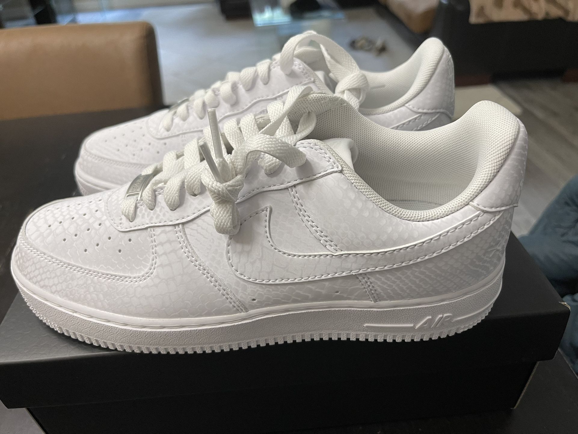 Nike AF1 Kobe Forever white size 8.5 new 