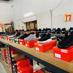 Man Tennis Shoes $20