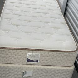 Bequtiful Soft Twin Sie Mattress And Box Spring