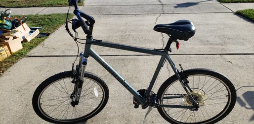 MOUNTAIN BIKE