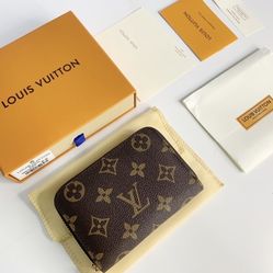Louvi v Wallet 
