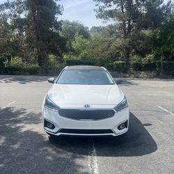 2017 KIA Cadenza