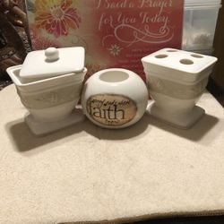 Three Piece Bathroom Decor 