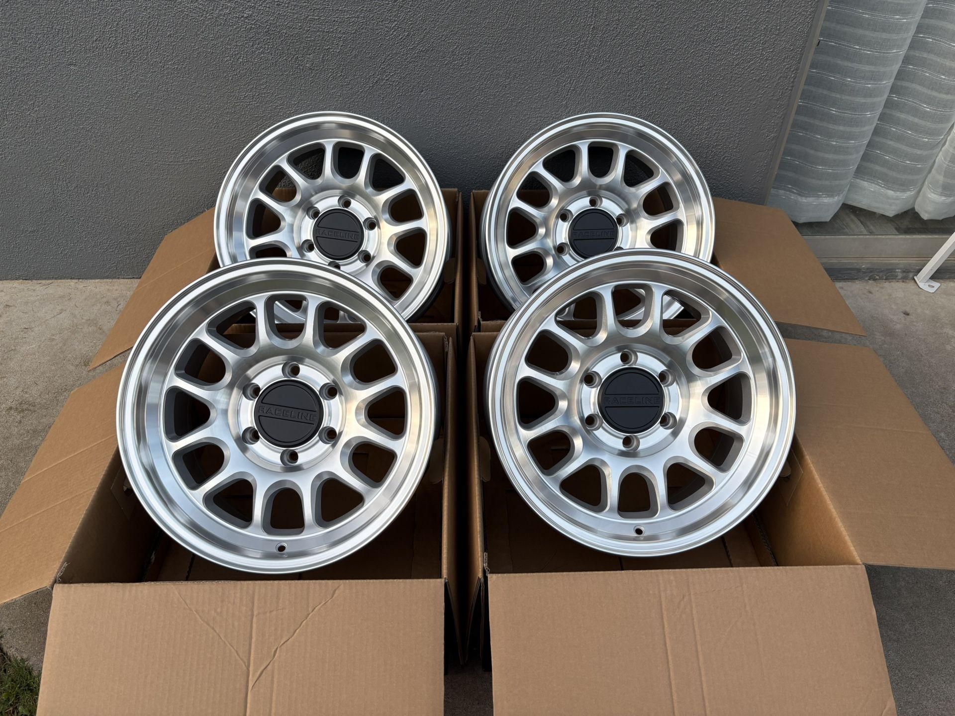 17” INCH RACELINE ROGUE MACHINED CLEAR COAT OFF ROAD POLISHED WHEELS/RIMS 6x5.5 6x139.7