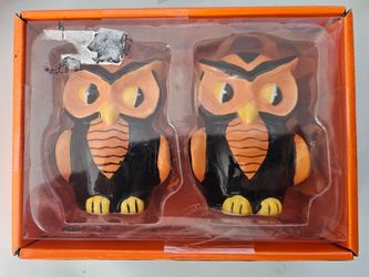 Halloween owl salt and pepper shakers