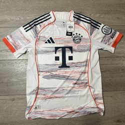 adidas FC Bayern Munich Men's 2025/26 Authentic Away Jersey JJ2145 US Size M