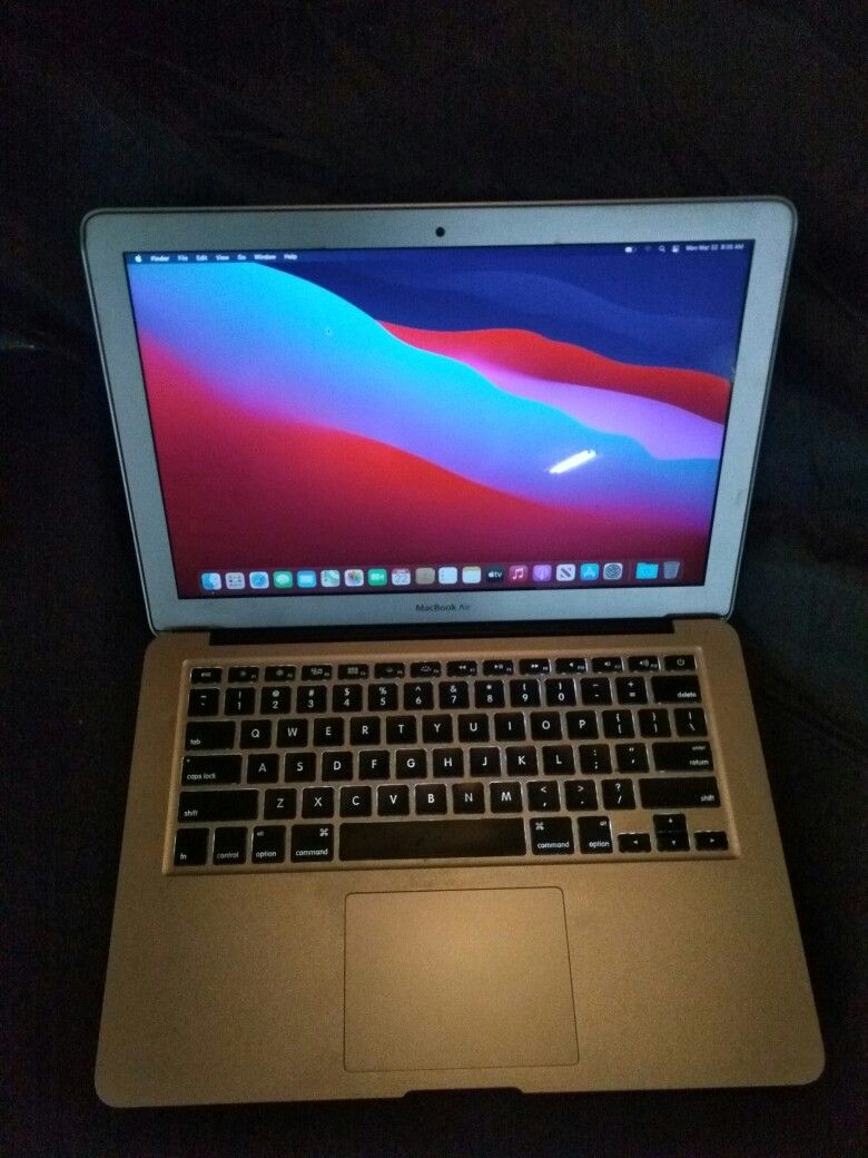 MacBook. Air 13 Laptop Working Fine