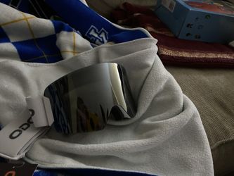 NEW - Polarized Ski goggles Never Worn