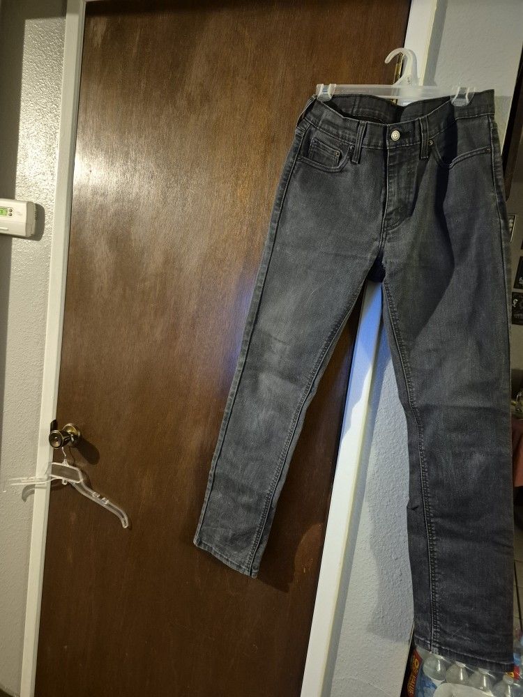LEVI JEAN SIZE 30X 32 Good Condition ORIGINAL PRICE $59.99