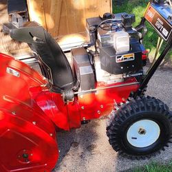 Industrial Snowblower 10 Hp. Like 4x4