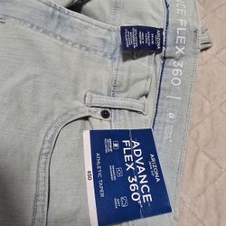 Men's Jeans Size 33x32 Brand New